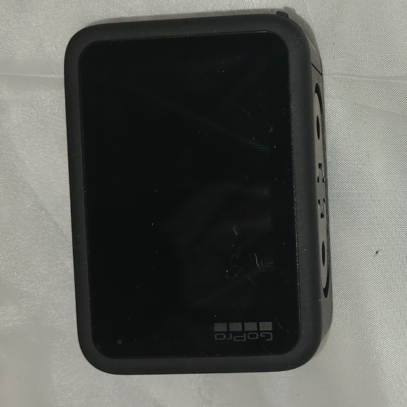 GOPro 10 Camera with case and accessories - Picture 3 of 4